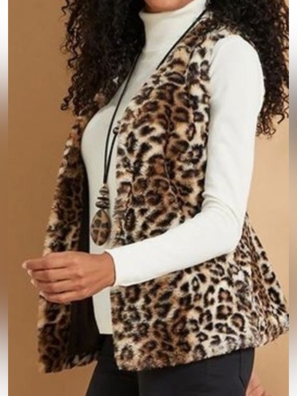 Chico's Town & Country Faux Fur Leopard Print Vest Size M.  NWT